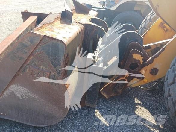 CAT 924K Фронтальные погрузчики