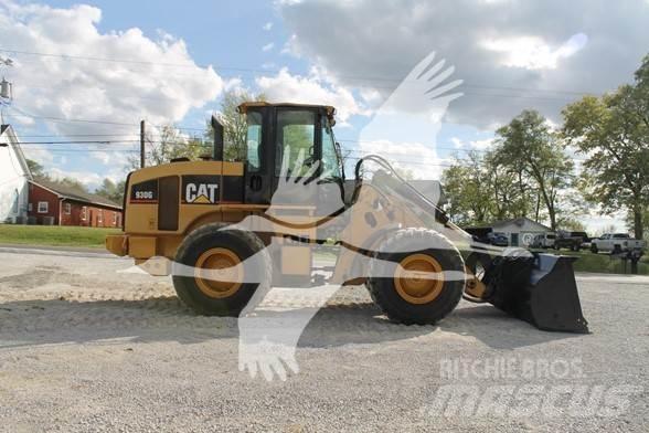 CAT 930G Фронтальные погрузчики