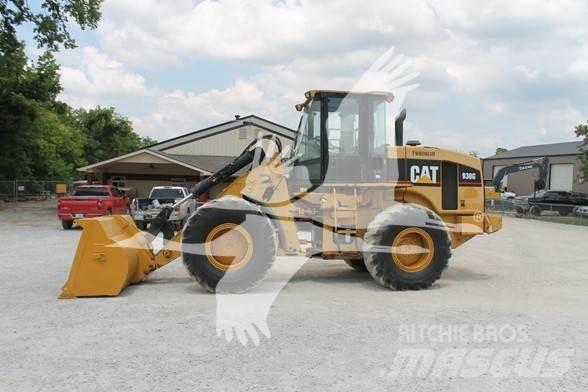 CAT 930G Фронтальные погрузчики