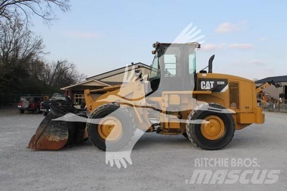 CAT 938H Фронтальные погрузчики