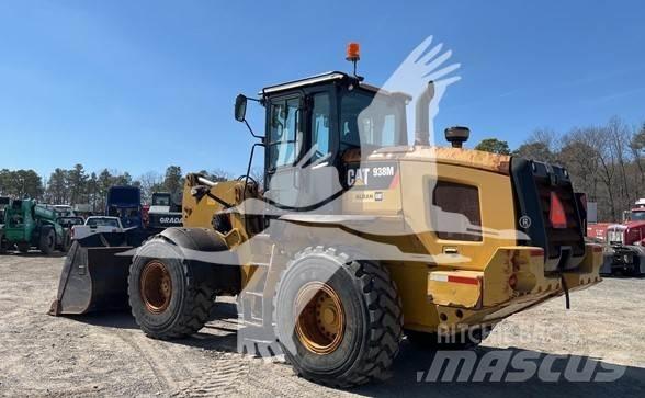 CAT 938M Фронтальные погрузчики