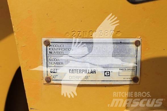 CAT 953C Гусеничные фронтальные погрузчики
