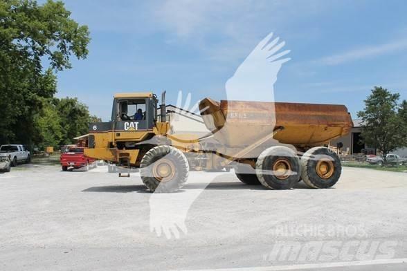 CAT D350E Шарнирно-сочленённые самосвалы
