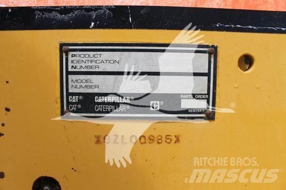 CAT D5C LGP Гусеничные бульдозеры