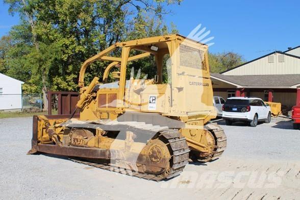 CAT D6D Гусеничные бульдозеры