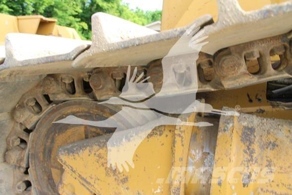 CAT D6N LGP Гусеничные бульдозеры