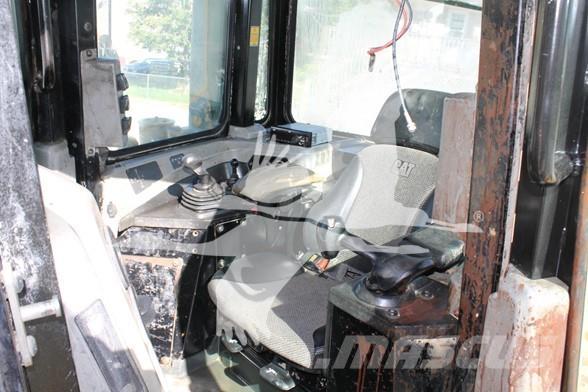 CAT D6T LGP Гусеничные бульдозеры