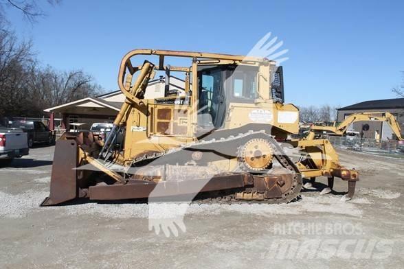 CAT D6T XL Гусеничные бульдозеры