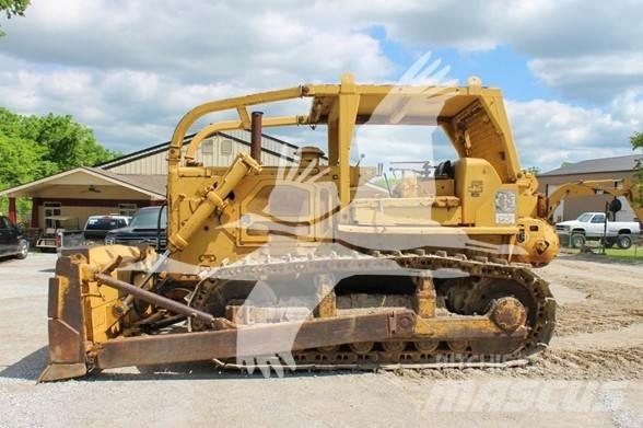 CAT D7F Гусеничные бульдозеры