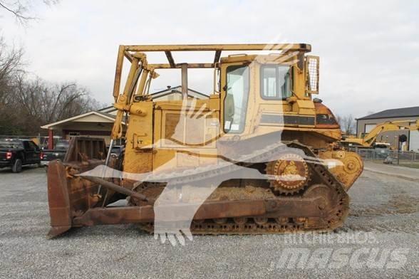 CAT D7H Гусеничные бульдозеры