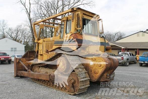 CAT D7H Гусеничные бульдозеры