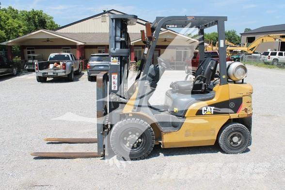 CAT GP25N Дизельные погрузчики