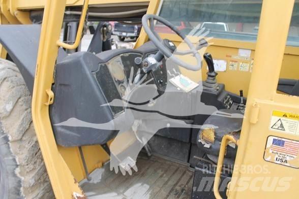 CAT TL1055 Телескопические погрузчики
