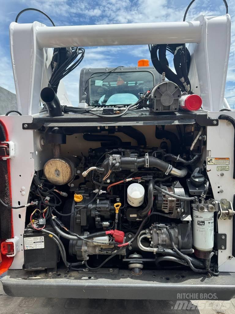 Bobcat T 740 Мини-погрузчики