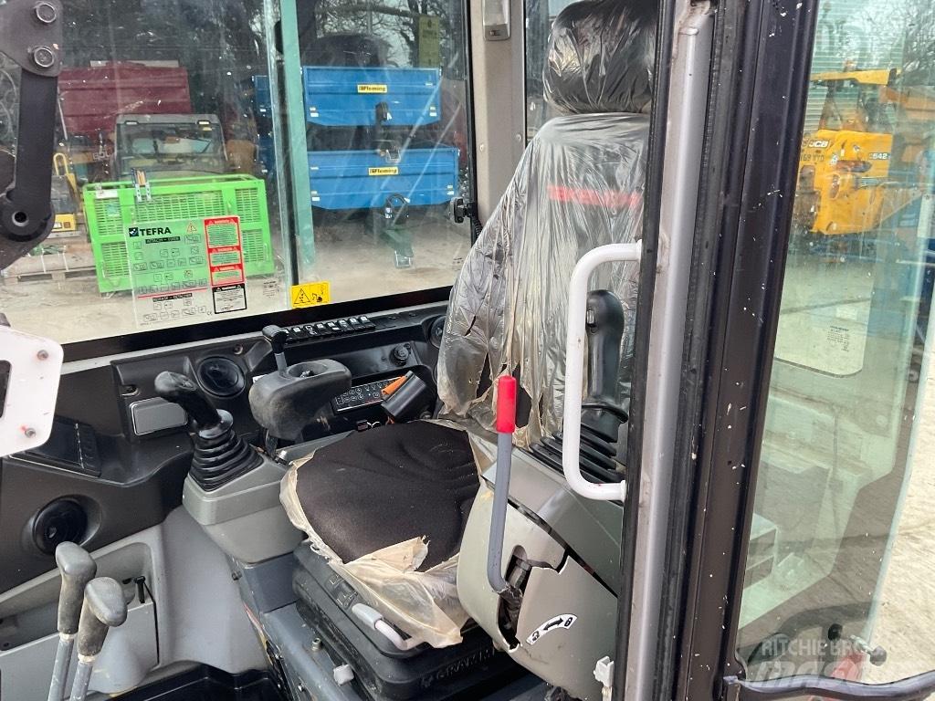 Takeuchi TB 230 Мини-экскаваторы