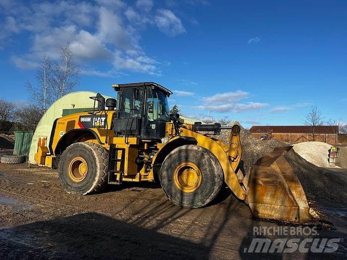 CAT 966M Фронтальные погрузчики