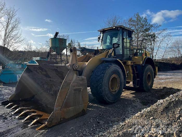 CAT 966M Фронтальные погрузчики
