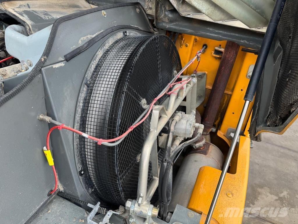 Liebherr A 316 Перегружатели металлолома/промышленные погрузчики