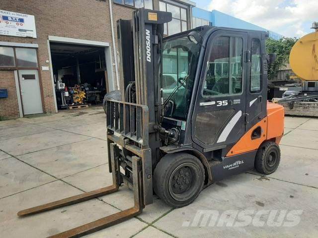 Doosan D 35 C-7 Дизельные погрузчики