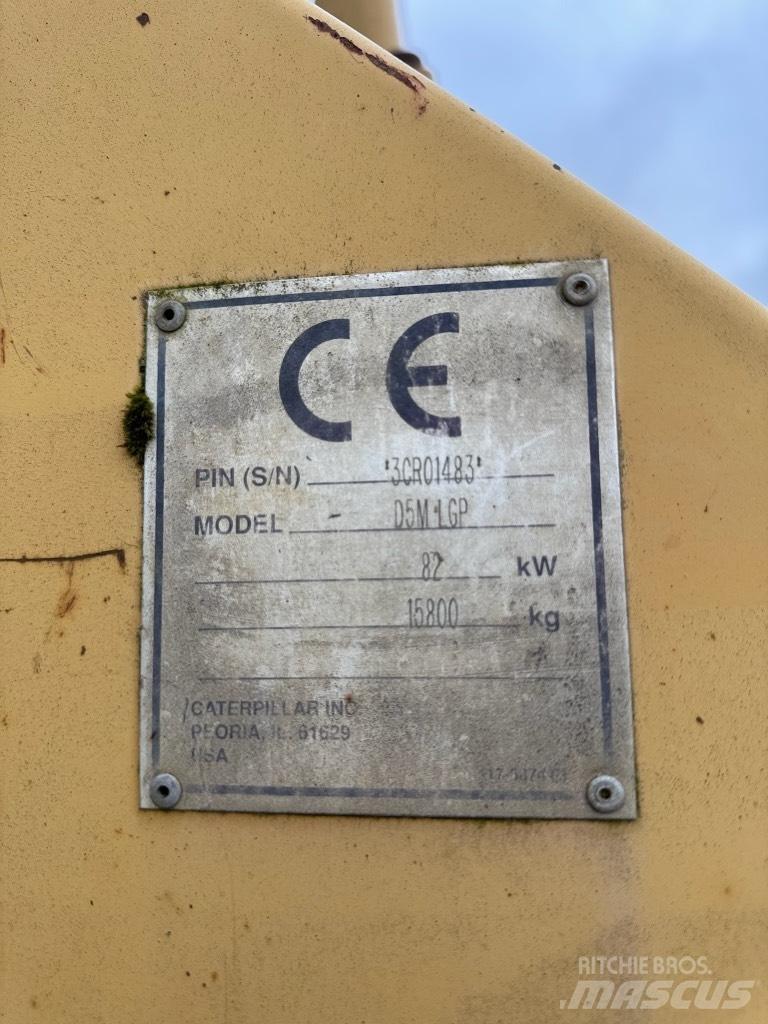 CAT D 5 M LGP Гусеничные бульдозеры