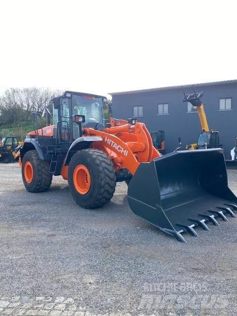 Hitachi ZW 220 Фронтальные погрузчики