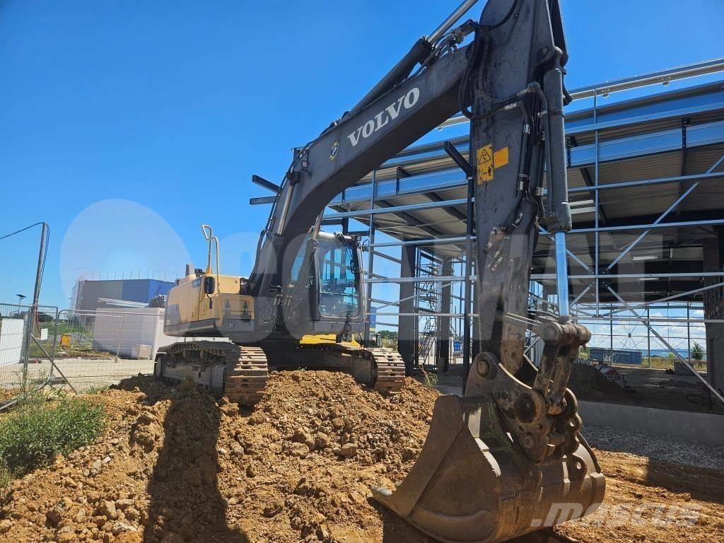Volvo EC 220 DL Гусеничные экскаваторы