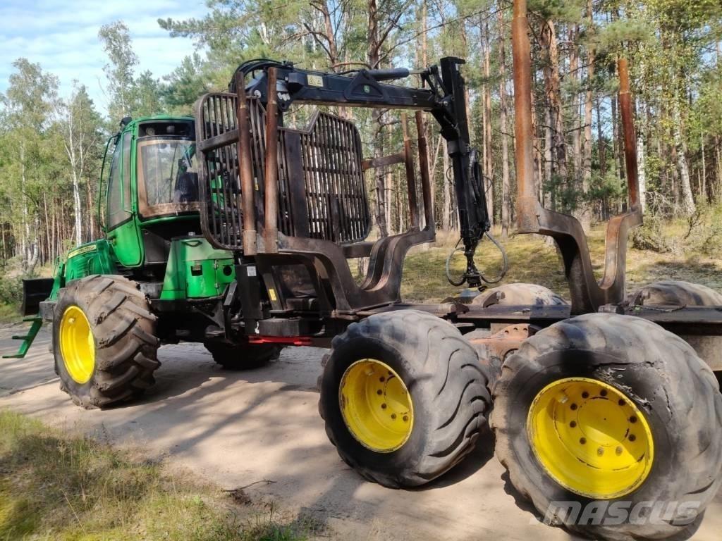 John Deere 1010 E Форвардеры