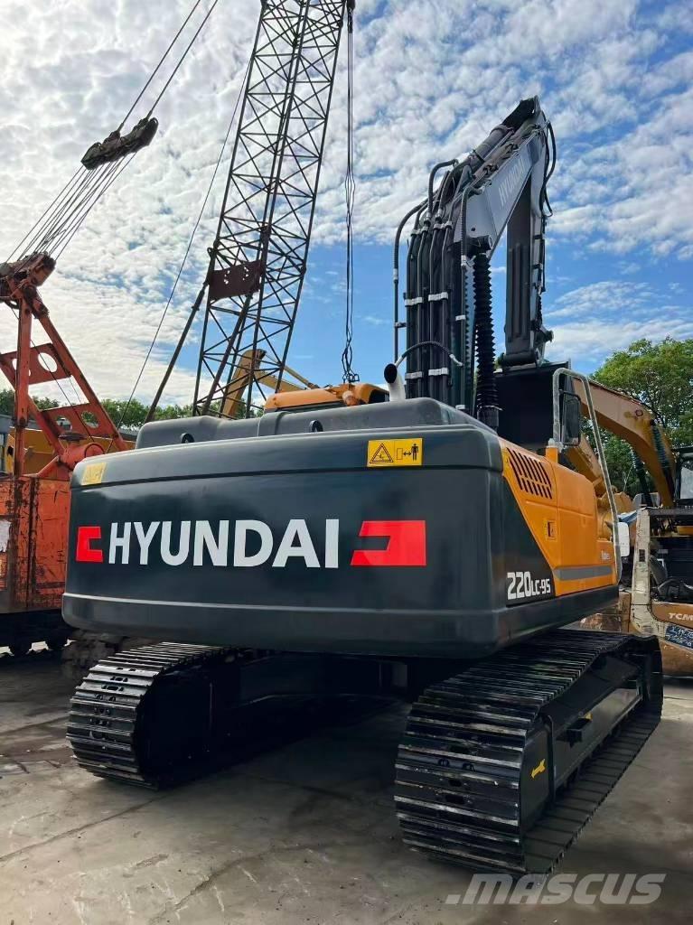 Hyundai R220LC-9S Малые экскаваторы 7т-12т
