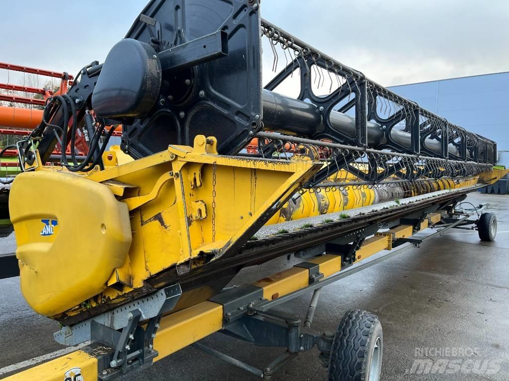 New Holland CR 9.90 Зерноуборочные комбайны