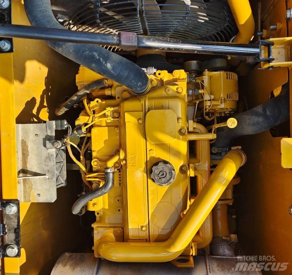 CAT 313D2GC Гусеничные экскаваторы