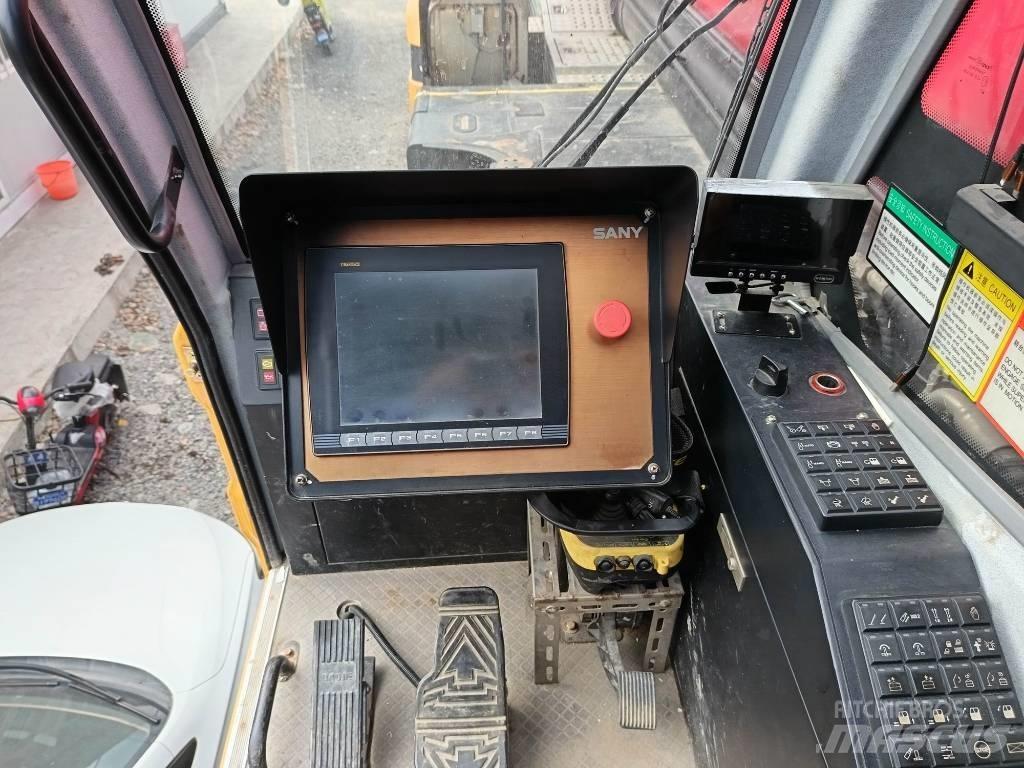 Sany SAC3000T Автокраны