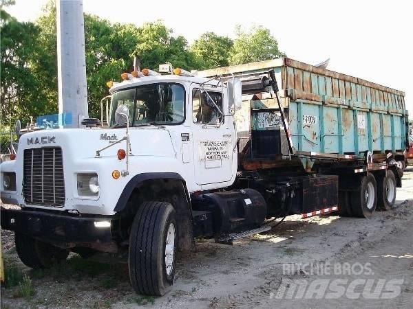 Mack RD 686 S Мусоровозы
