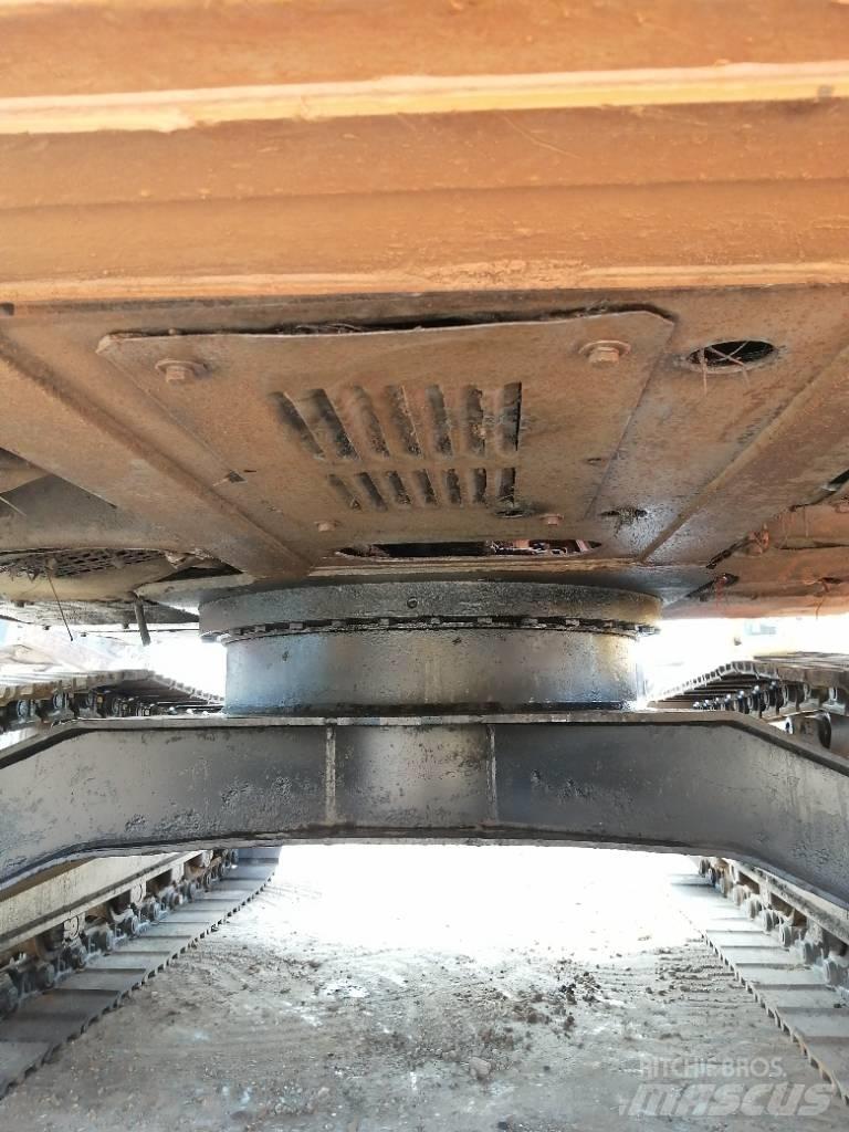 Hitachi EX 120 Гусеничные экскаваторы