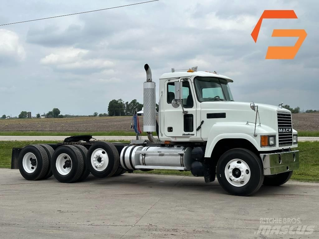 Mack CHN 613 Седельные тягачи