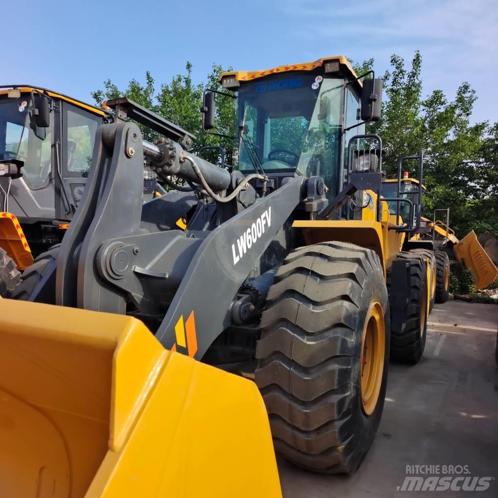 XCMG LW 600 FV Фронтальные погрузчики