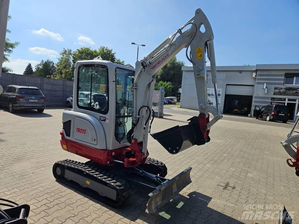 Takeuchi TB225 V0 Мини-экскаваторы