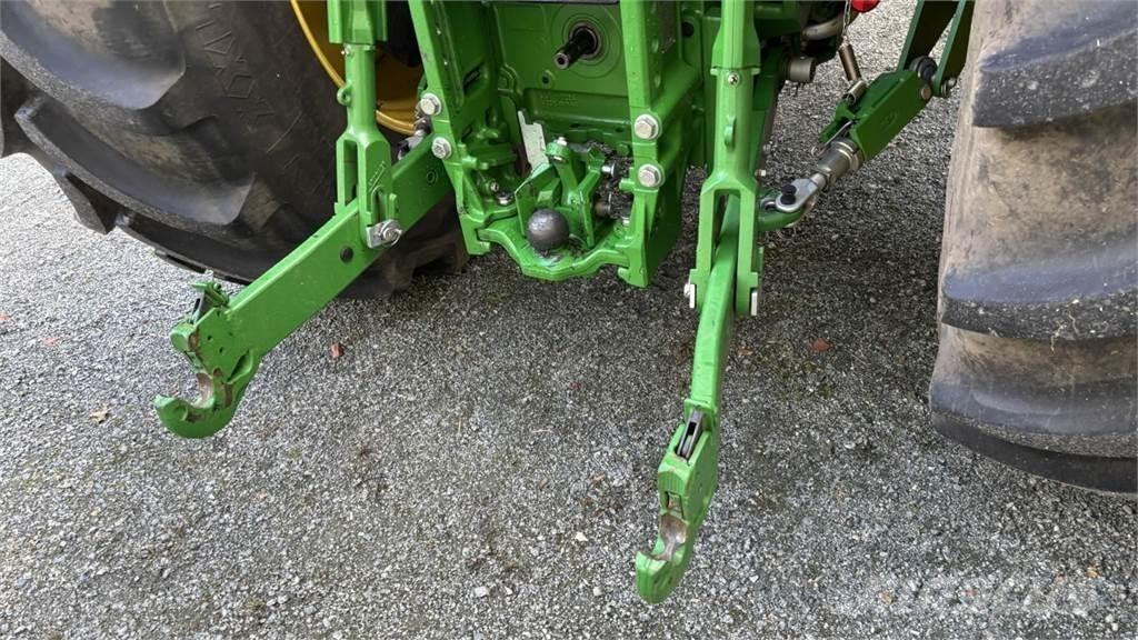 John Deere 6R215 Трактора
