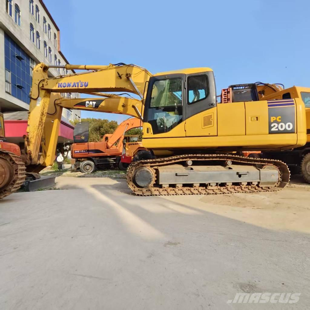 Komatsu PC 200-7 Гусеничные экскаваторы
