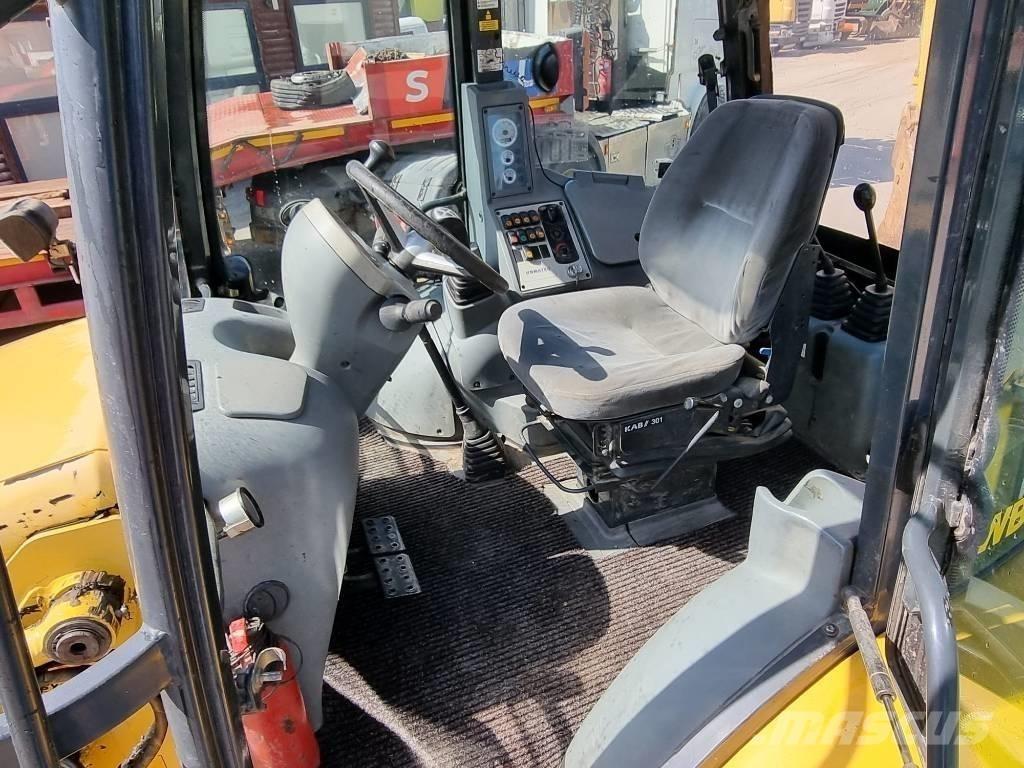 Komatsu WB 93 S-5EO Экскаваторы-погрузчики