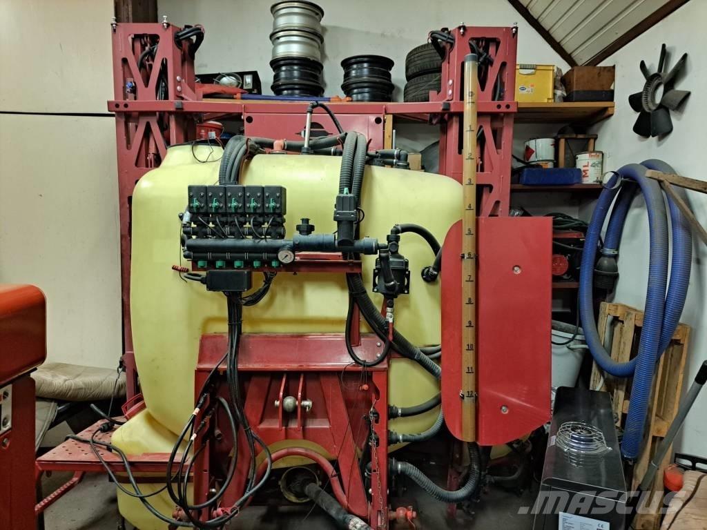 Hardi Master 1200 Навесные опрыскиватели