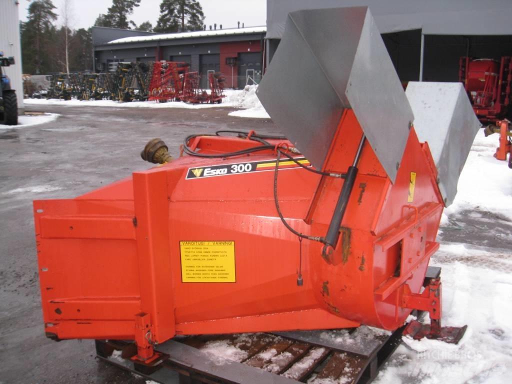 Esko LL300 Снегоуборщики