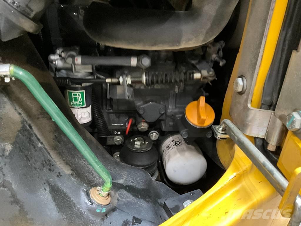 Komatsu PC 14 R-3HS Мини-экскаваторы