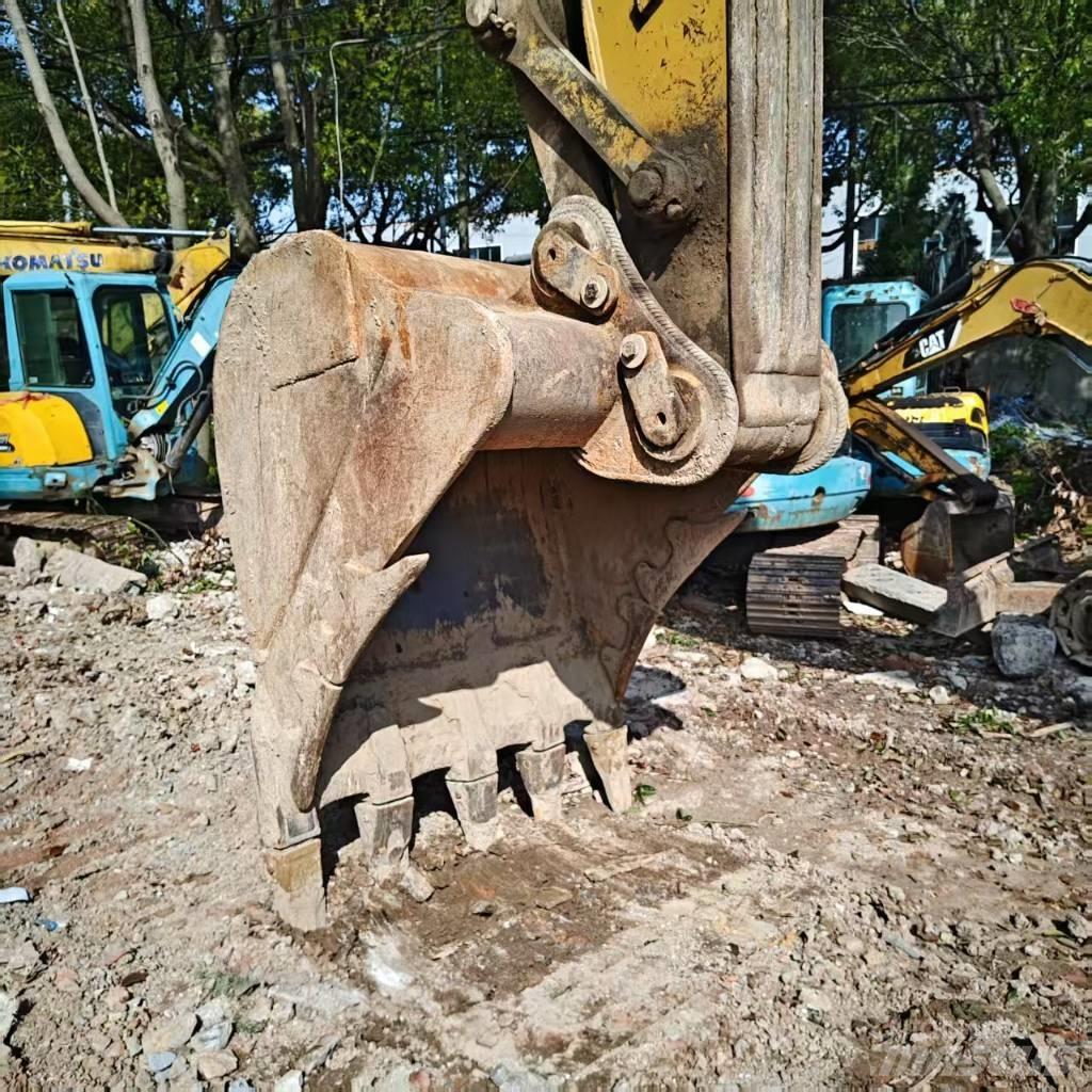 CAT 330 D Гусеничные экскаваторы