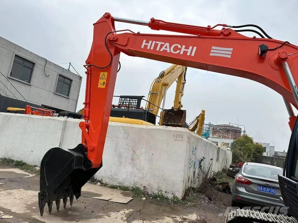 Hitachi EX 120-3 Гусеничные экскаваторы