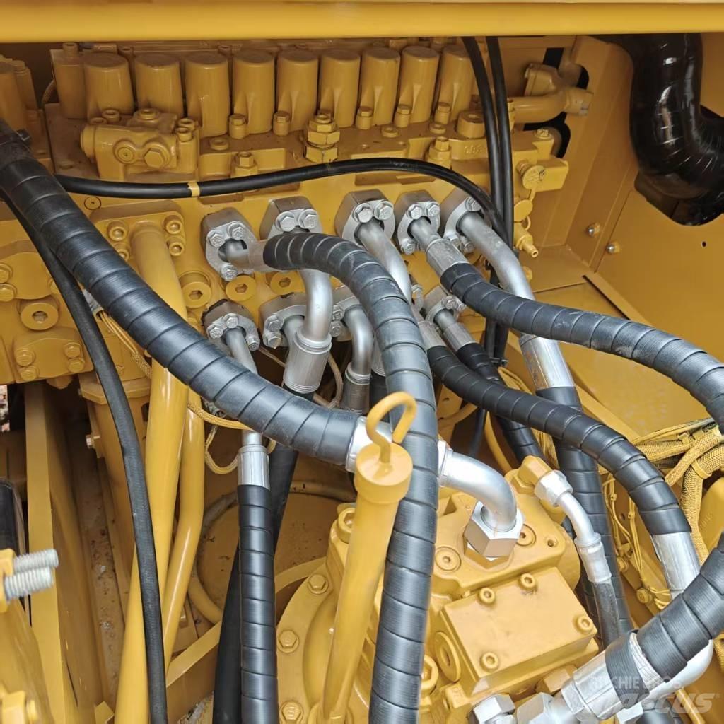 CAT 320 Гусеничные экскаваторы