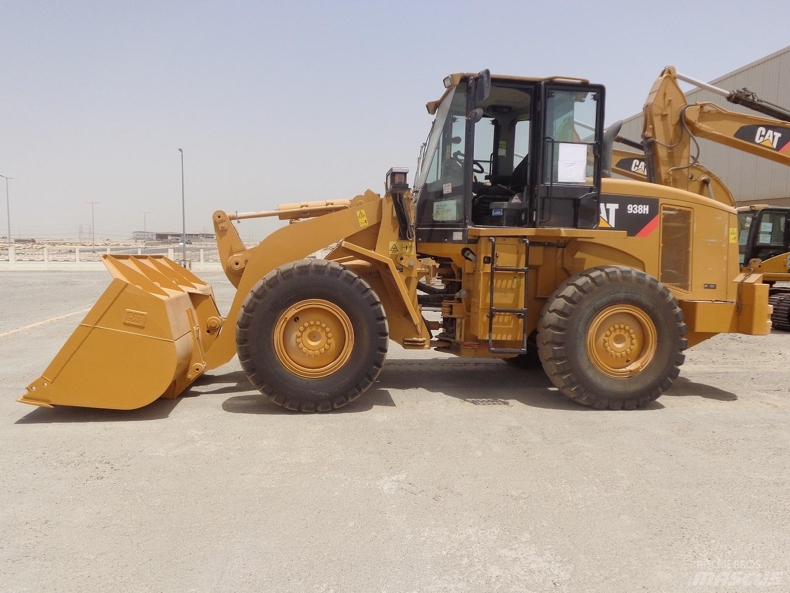 CAT 938H Фронтальные погрузчики