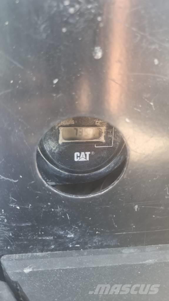 CAT 305.5 Мини-экскаваторы