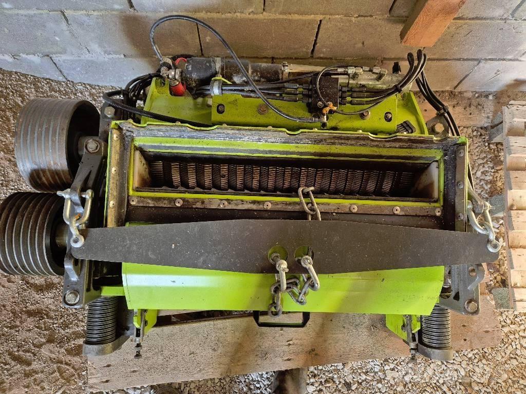 CLAAS Jaguar 960 4WD Самоходные кормоуборочные комбайны