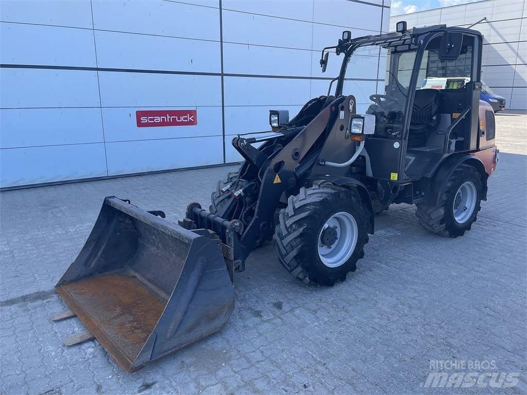 Weidemann 2070 Многофункциональные сельскохозяйственные погрузчики