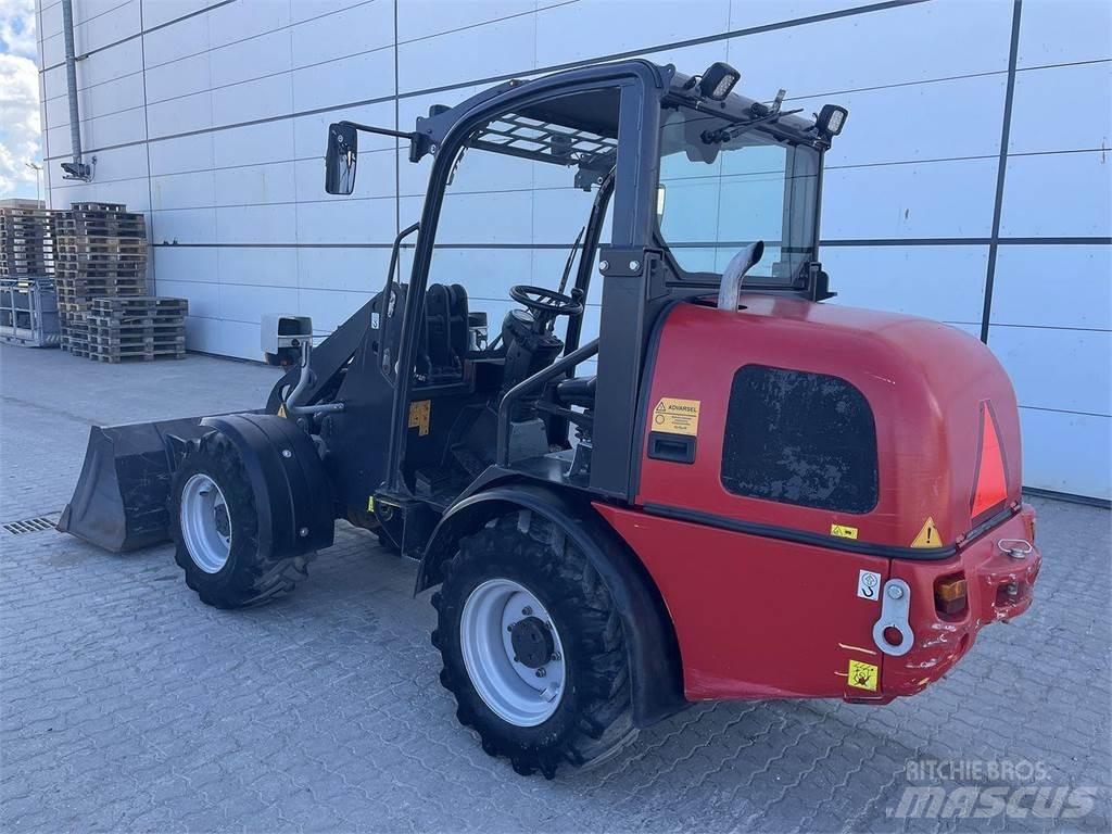 Weidemann 2070 Многофункциональные сельскохозяйственные погрузчики